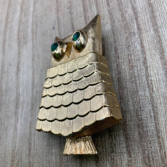Avon Vintage Perfume Compact Owl Gold Tone Green Eyes Brooch Pin - Picture 5 of 9